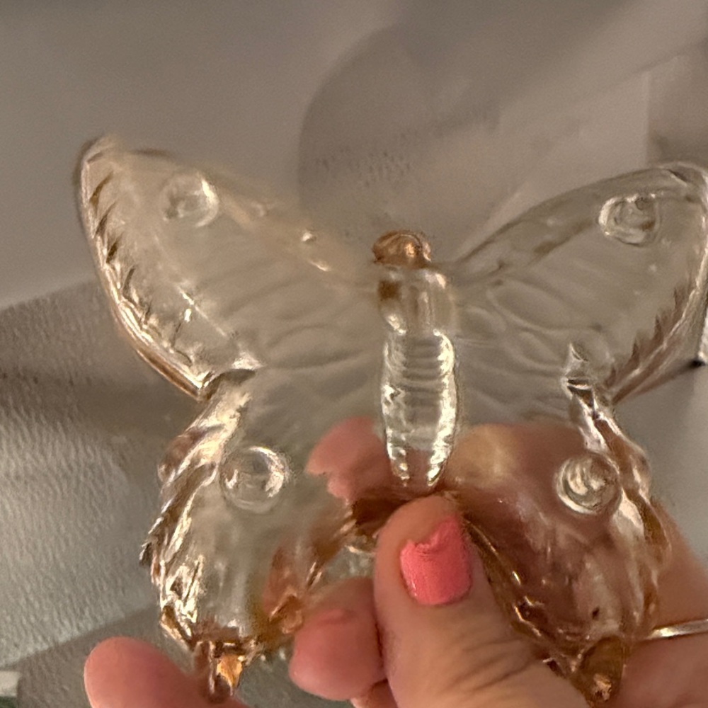 Vintage Jeanette Glass Butterfly shaped trinket dishes with gold painted trim - Picture 14 of 16